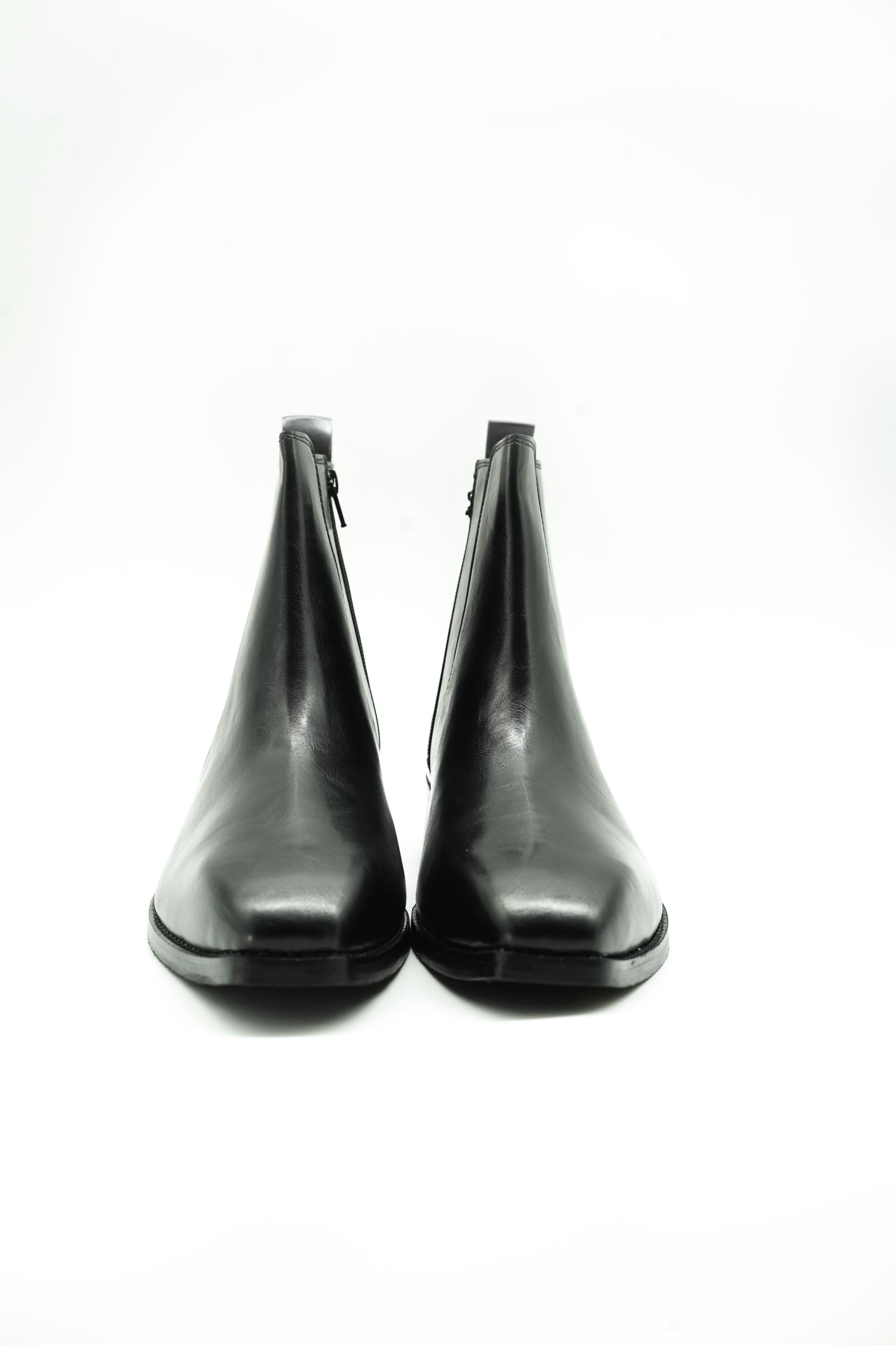 Vittorio Classic Chelsea Boots Square Toe