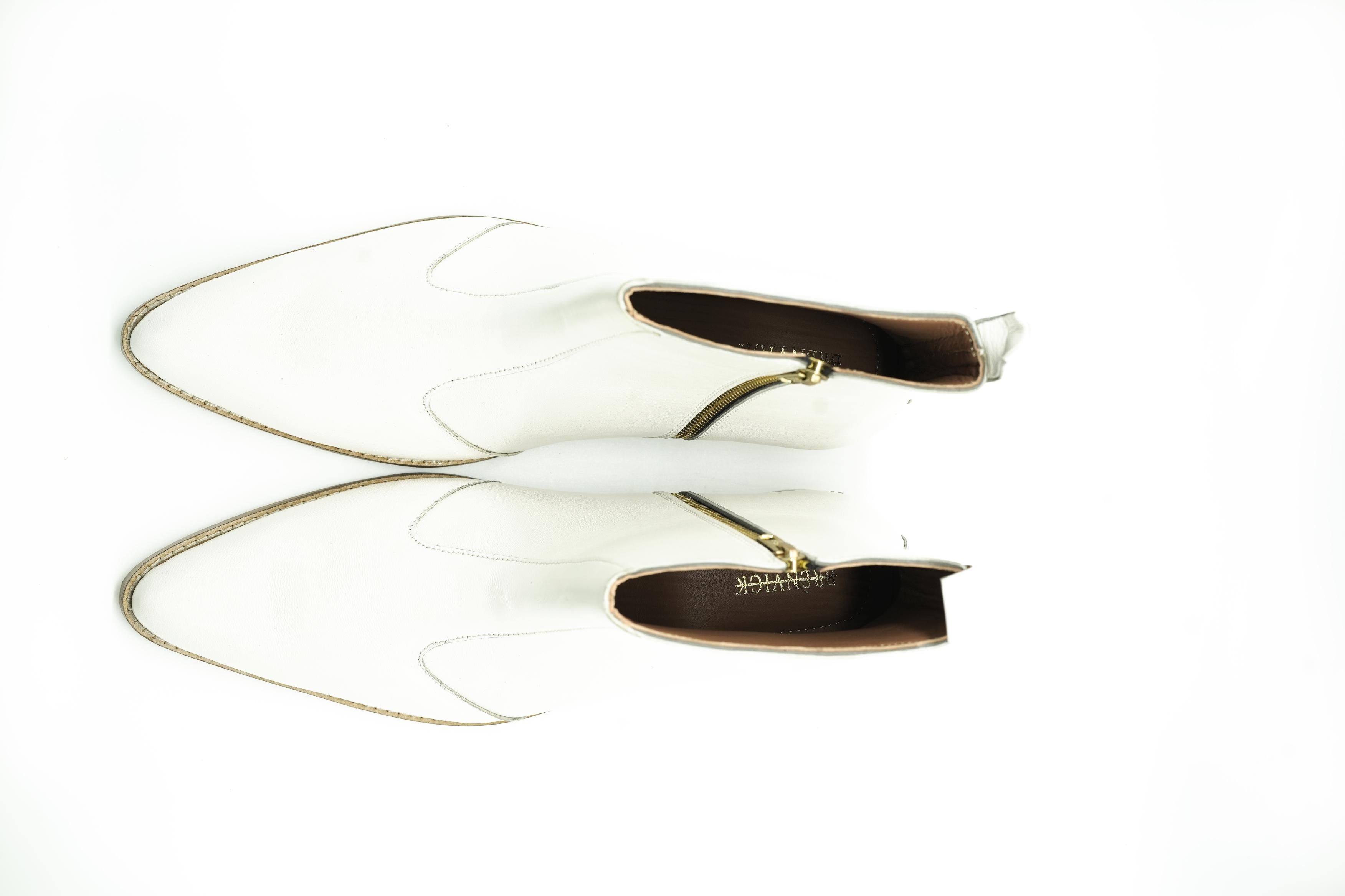 Vittorio Pointed-Toe Chelsea Boots